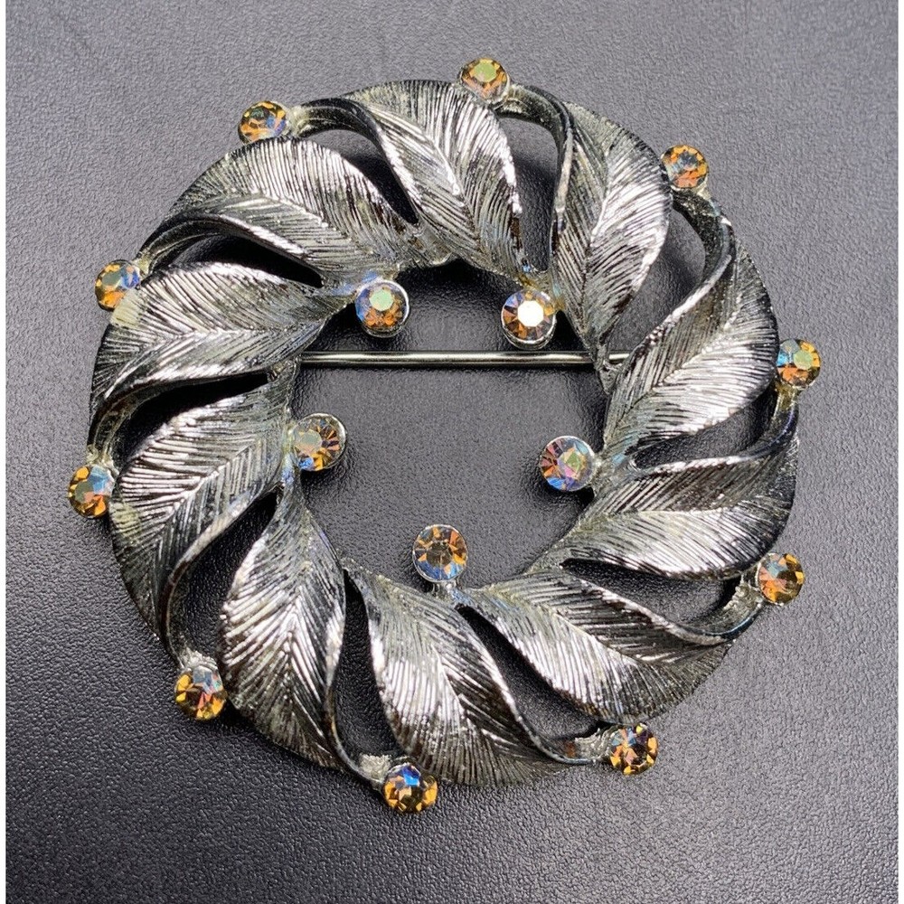 Round Leaf Wreath Brooch Pin Textured Leaves Aurora Borealis Rhinestone Vintage